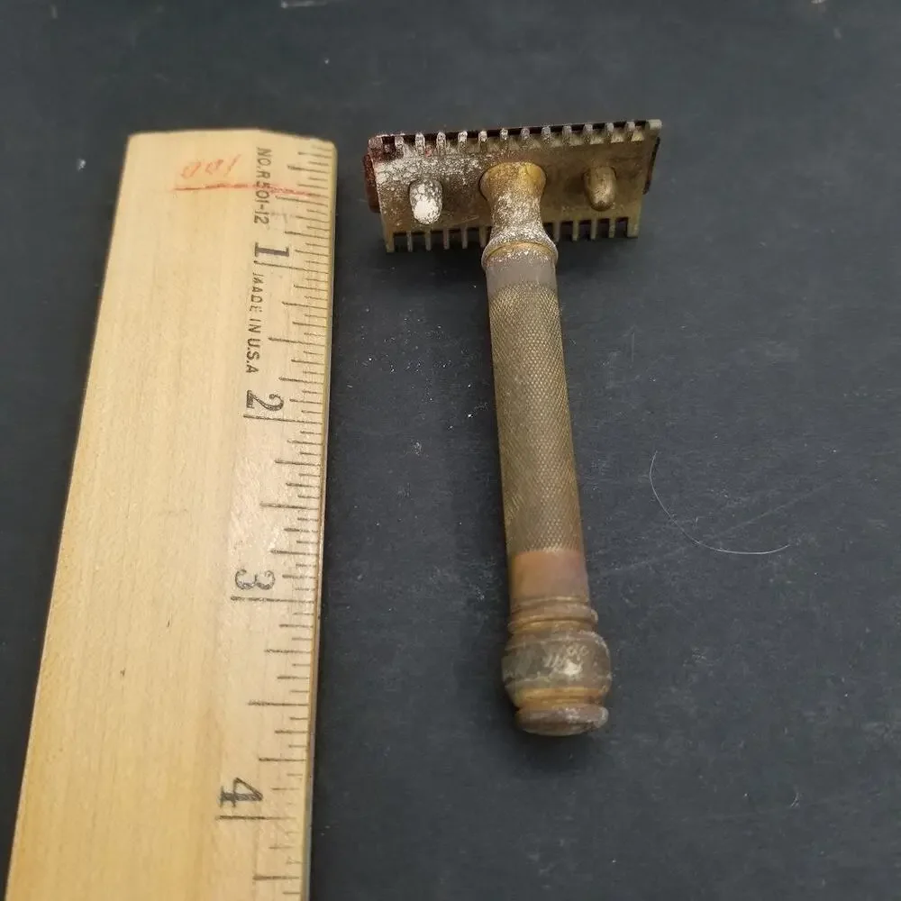 Gillette Vintage Double Blade Shaver Razor Brass TONSORIAL USA Dome Top 3.5
